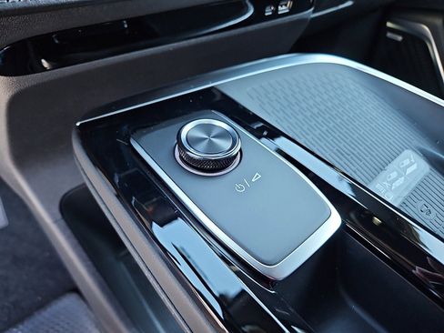 New 2026 Buick Enclave Sport Touring w/ Power Package image 18