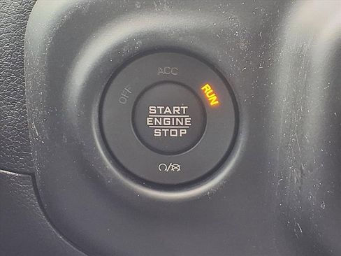 Used 2021 Jeep Gladiator Sport image 6