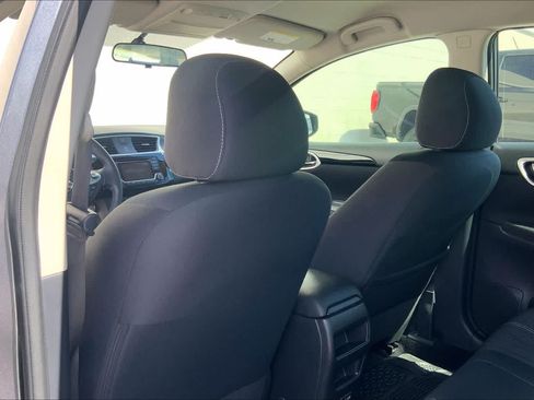 Used 2018 Nissan Sentra SV FWD image 12