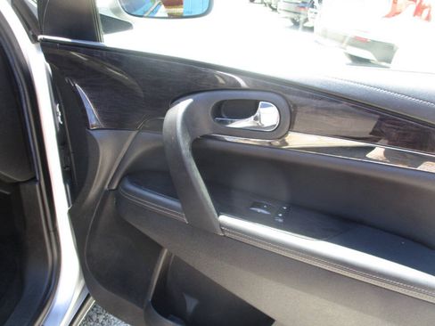 Used 2016 Buick Enclave Leather AWD/4WD image 9