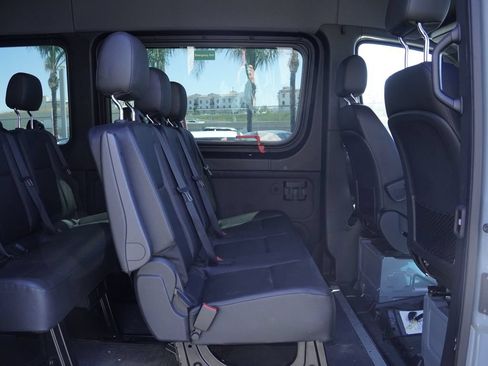 Used 2023 Mercedes-Benz Sprinter 2500 image 25