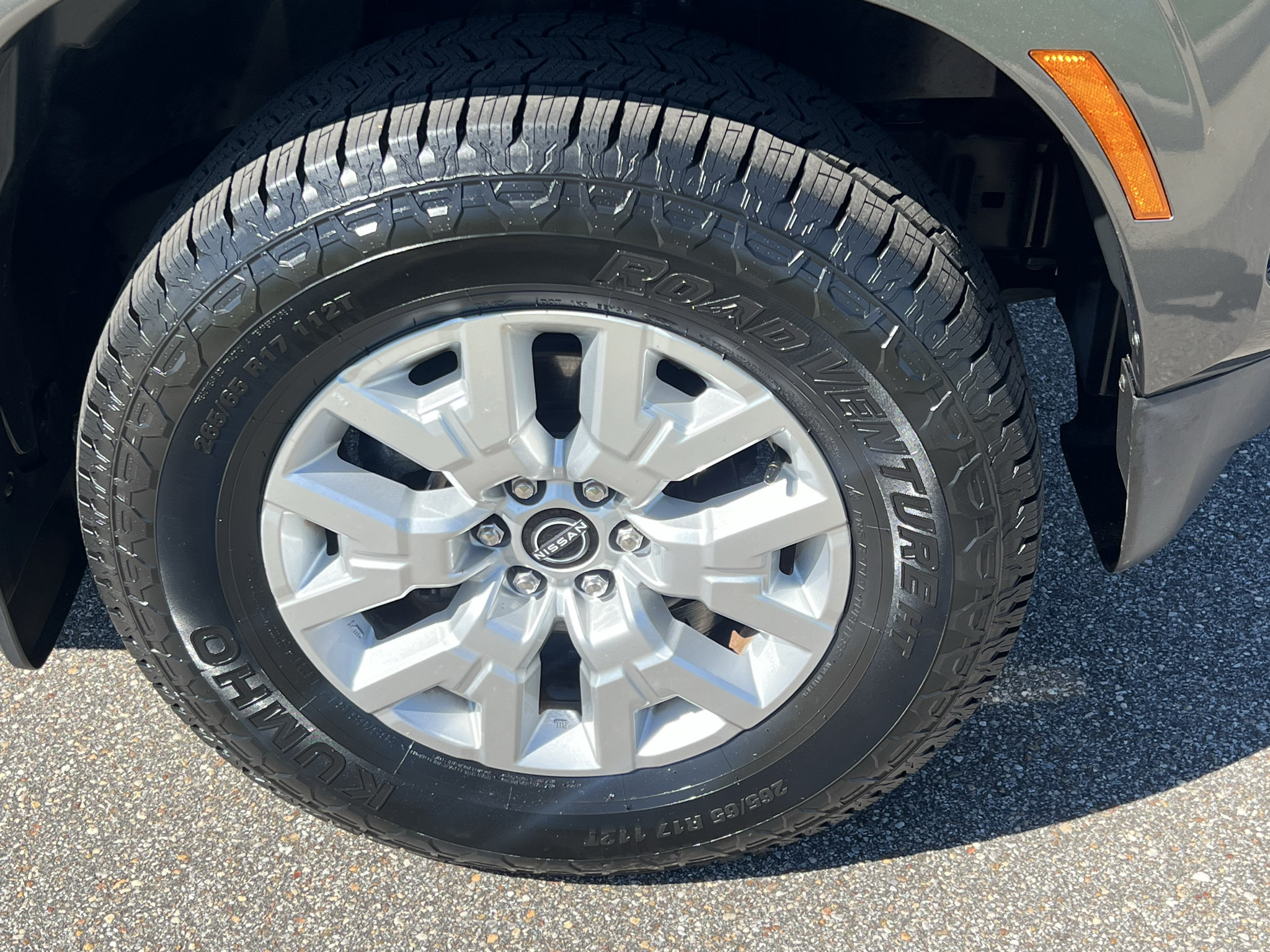 Used 2019 Nissan Titan PRO-4X w/ Pro-4x Convenience Package AWD/4WD image 4