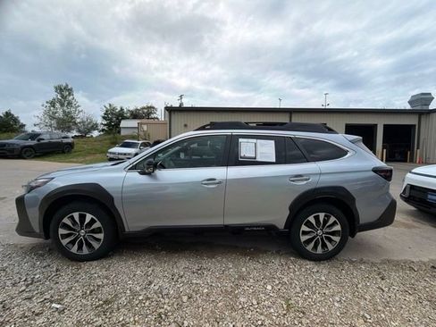 Used 2024 Subaru Outback Limited AWD/4WD image 6