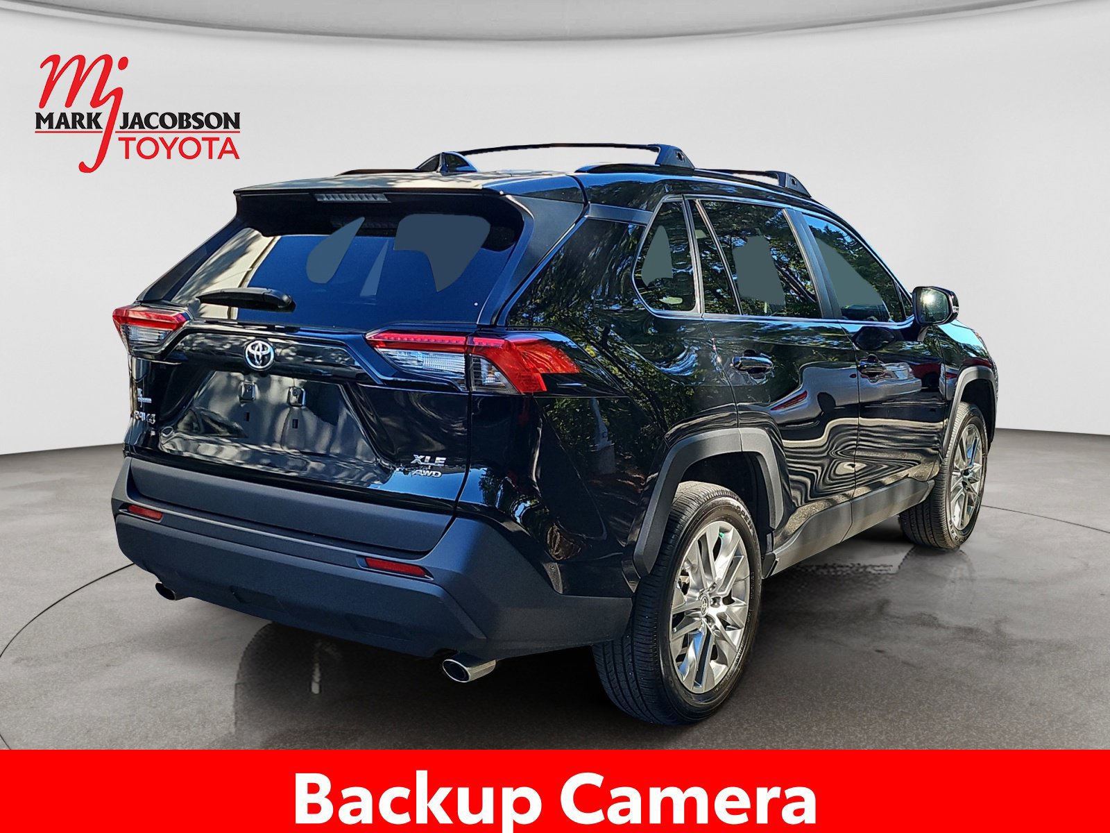 Used 2025 Toyota RAV4 XLE Premium w/ Weather Package AWD/4WD image 9