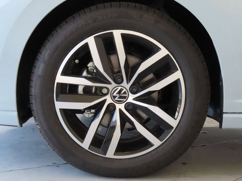 New 2026 Volkswagen Jetta SE FWD image 27