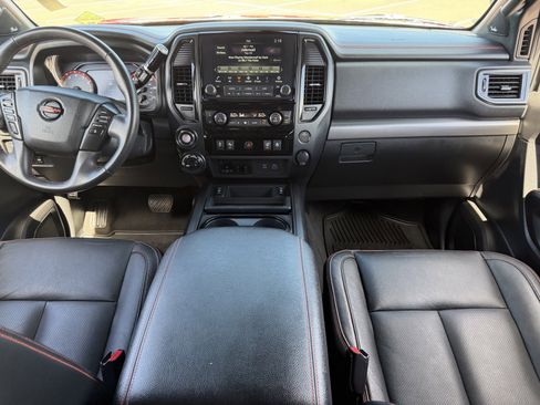 Used 2021 Nissan Titan PRO-4X w/ Pro-4x Convenience Package AWD/4WD image 15