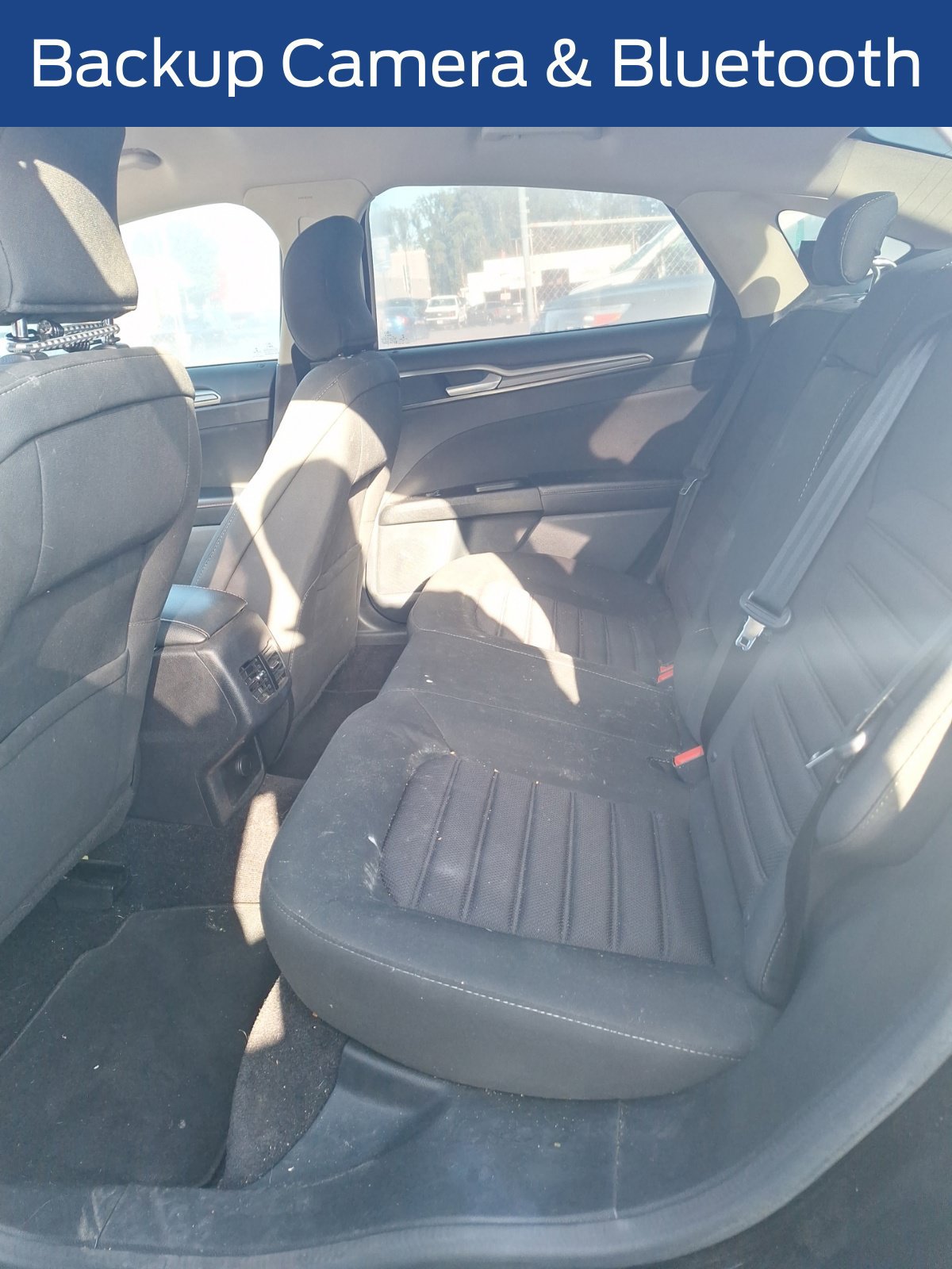 Used 2017 Ford Fusion SE FWD image 15