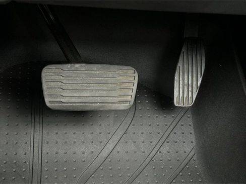 Used 2022 Chevrolet Tahoe Z71 w/ Z71 Off-Road Package image 48