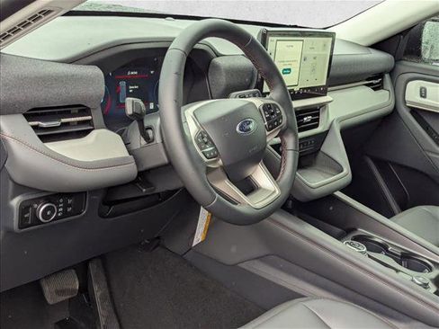 New 2026 Ford Explorer Active w/ Active Comfort Package RWD image 3