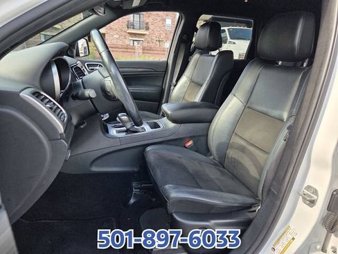 Used 2020 Jeep Grand Cherokee Altitude RWD image 9