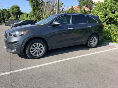Used 2020 Kia Sorento FWD V6 image 3