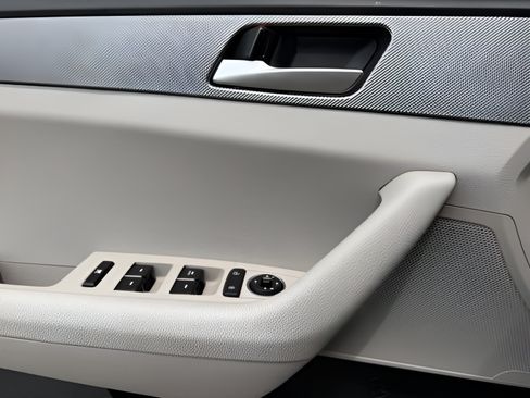 Used 2019 Hyundai Sonata SE FWD image 21