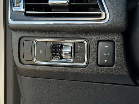 Used 2024 Lincoln Navigator Premiere AWD/4WD image 52
