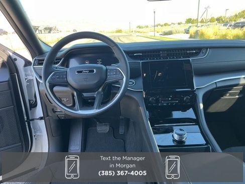 New 2025 Jeep Grand Cherokee Laredo w/ Luxury Tech Group I image 19