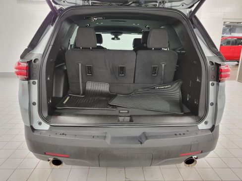 Used 2023 Chevrolet Traverse LT image 15