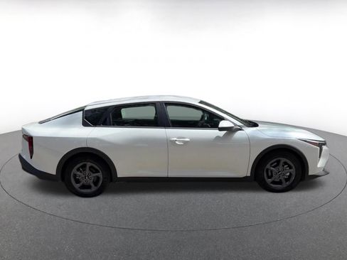 Used 2025 Kia K4 FWD image 16
