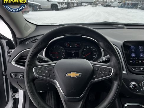 Used 2022 Chevrolet Malibu LT image 21
