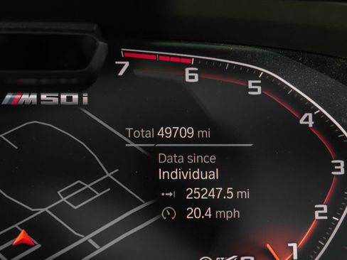 Used 2022 BMW X5 M50i w/ Executive Package image 13