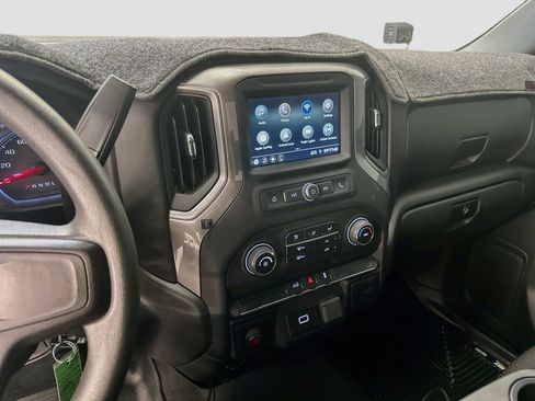 Used 2019 Chevrolet Silverado 1500 Custom w/ Custom Value Package AWD/4WD image 26