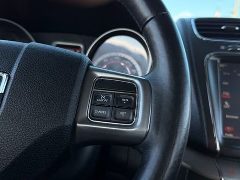 Used 2015 Dodge Journey Crossroad w/ Flexible Seating Group image 11