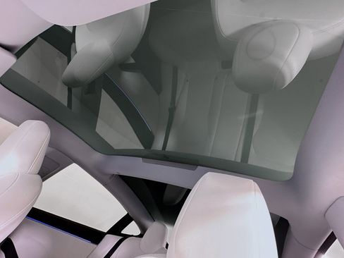 Used 2025 Tesla Model 3 Long Range image 21