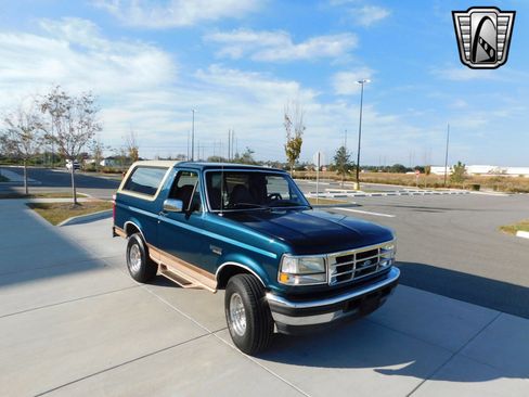 Used 1995 Ford Bronco XLT image 24