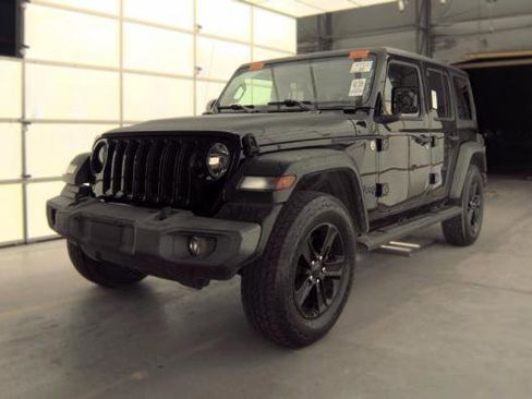 Used 2020 Jeep Wrangler Unlimited Sport AWD/4WD image 2