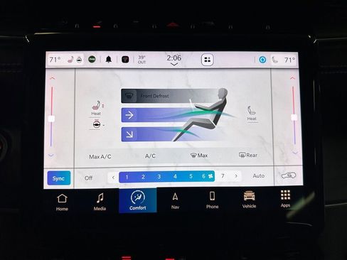 Used 2023 Jeep Grand Cherokee Limited w/ Black Appearance Package image 15