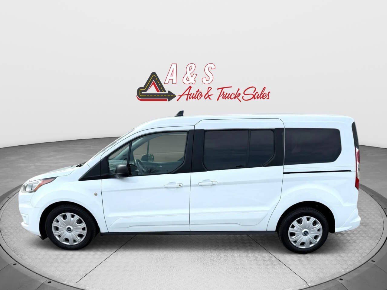 Used 2020 Ford Transit Connect XLT FWD image 5