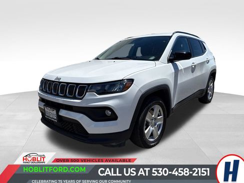 Used 2022 Jeep Compass Latitude FWD image 1