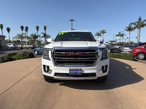 Used 2024 GMC Yukon XL SLT image 2