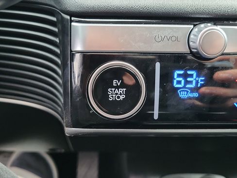 Certified 2024 Hyundai Ioniq 5 SE image 14