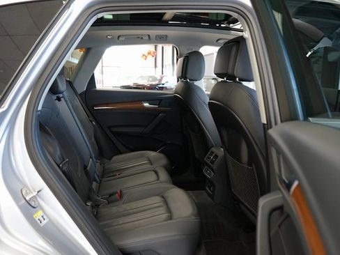 Used 2022 Audi Q5 2.0T Premium Plus image 12
