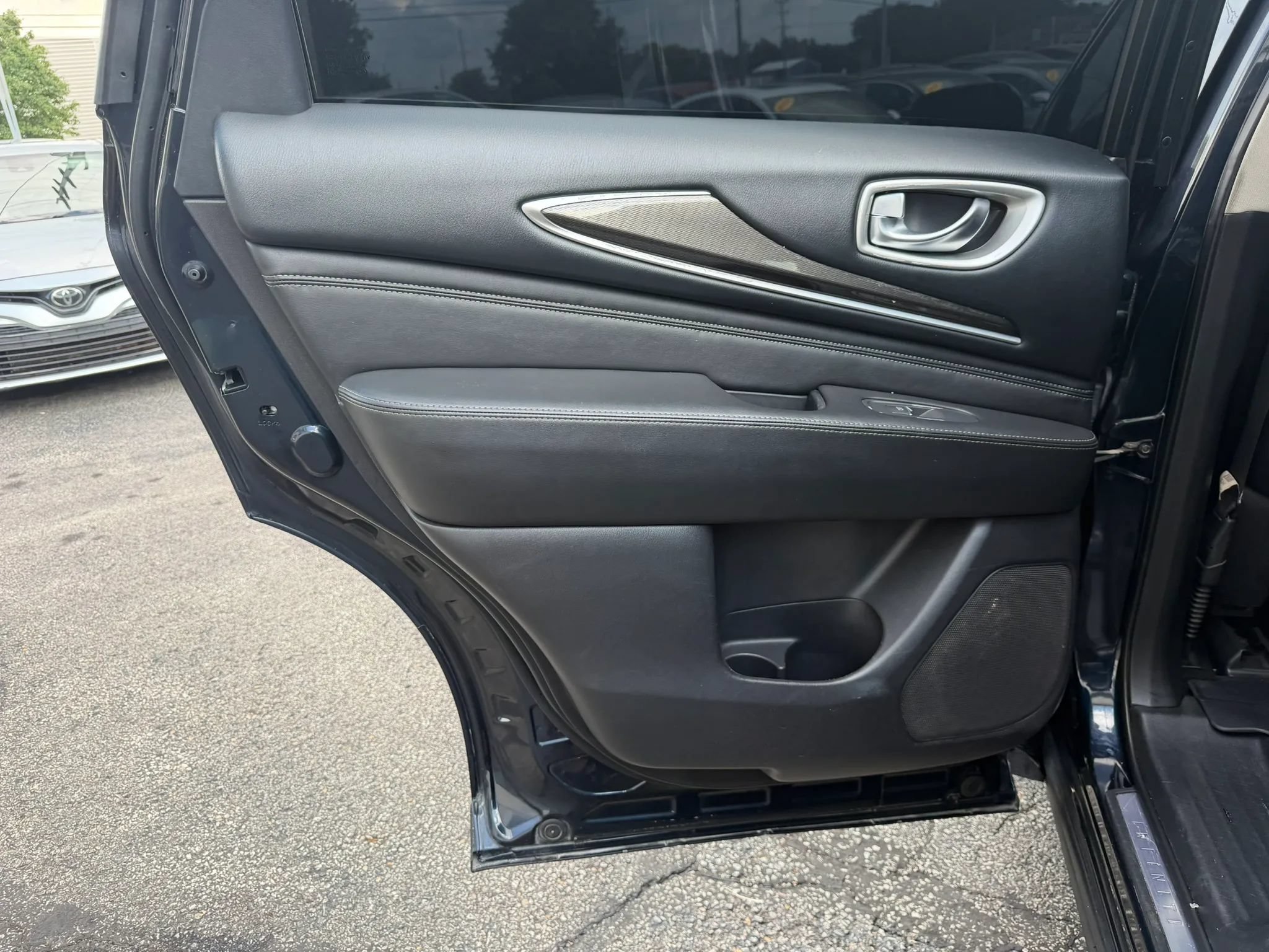 Used 2019 INFINITI QX60 Pure AWD/4WD image 17