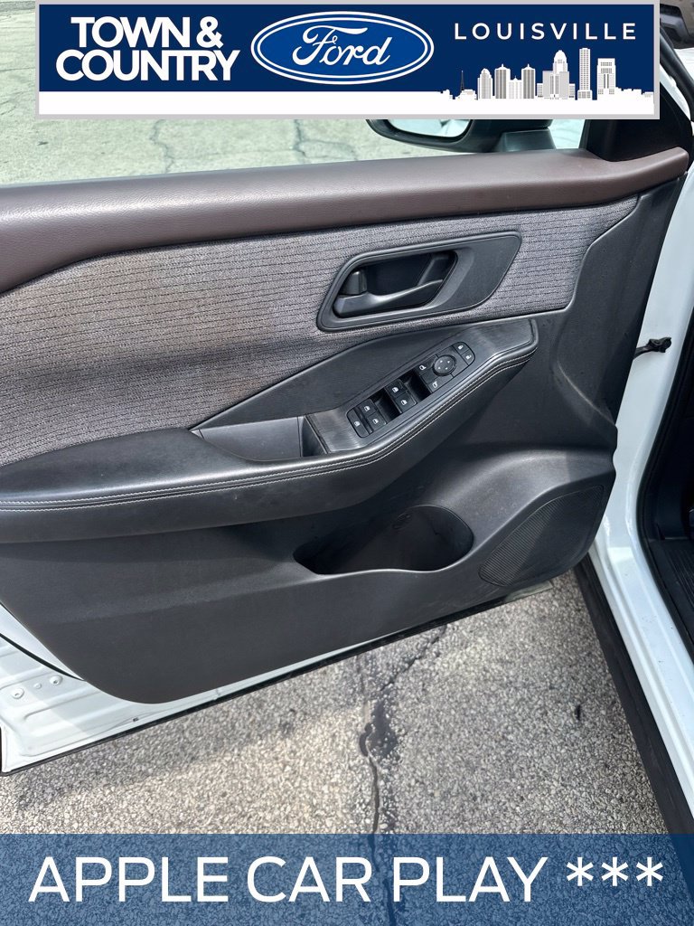 Used 2021 Nissan Rogue S AWD/4WD image 2