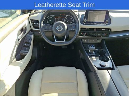 Used 2021 Nissan Rogue SV w/ Premium Package image 13