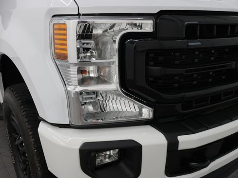 Used 2022 Ford F250 XLT w/ Black Appearance Package AWD/4WD image 21