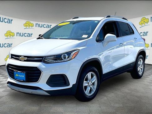 Used 2018 Chevrolet Trax LT w/ LT Convenience Package AWD/4WD image 3