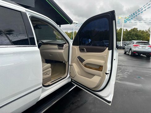 Used 2017 GMC Yukon Denali w/ Open Road Package image 14