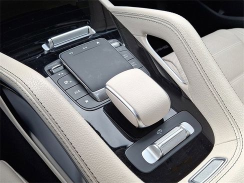 Certified 2024 Mercedes-Benz GLS 580 4MATIC image 17