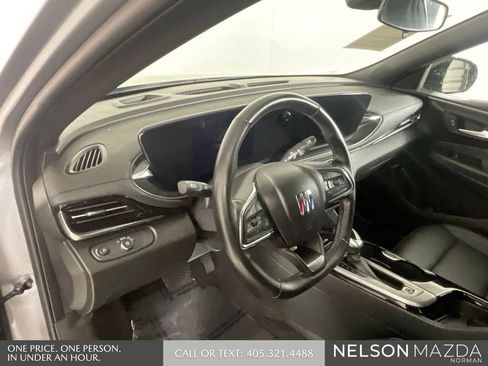 Used 2024 Buick Envista Sport Touring w/ Convenience I Package FWD image 31