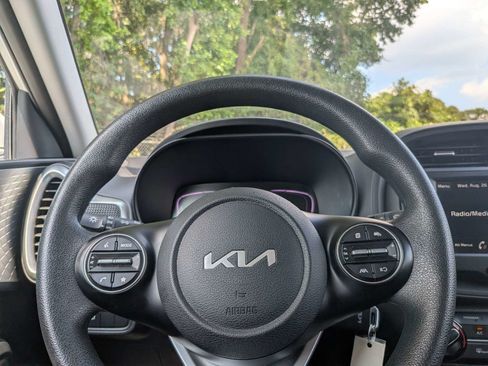 Used 2024 Kia Soul LX w/ Option Group 015 FWD image 25