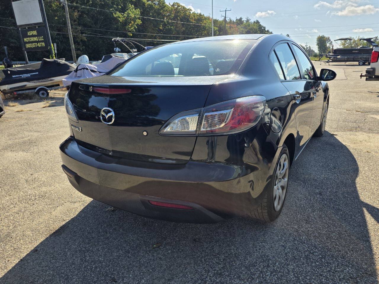 Used 2011 MAZDA MAZDA3 i Sport FWD image 9