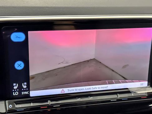 New 2026 Volkswagen Atlas SE image 19