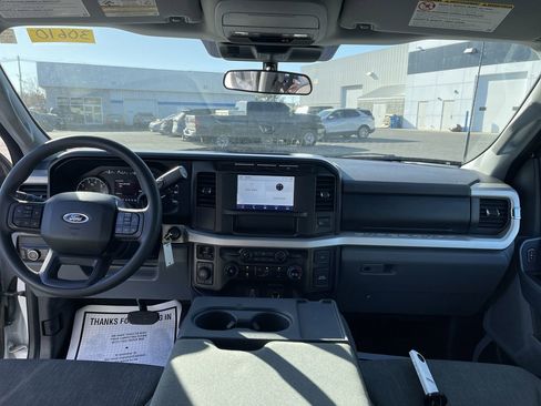 Used 2024 Ford F250 XLT image 19