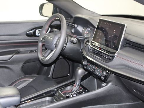 Used 2024 Jeep Compass Trailhawk image 27