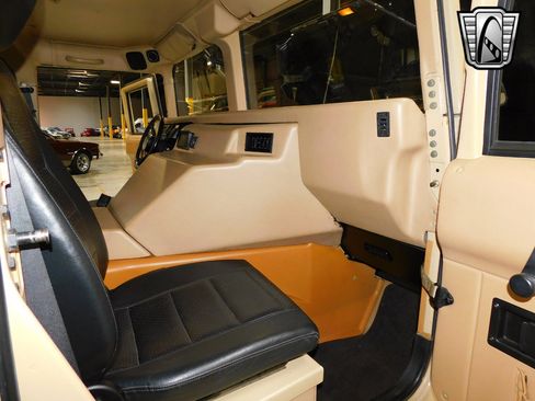 Used 1992 HUMMER H1 4-Door Wagon image 23