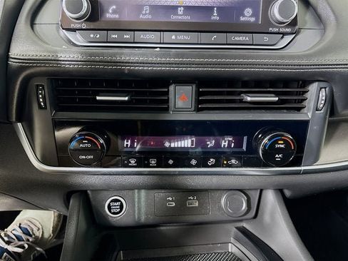 Certified 2023 Nissan Rogue SV image 13