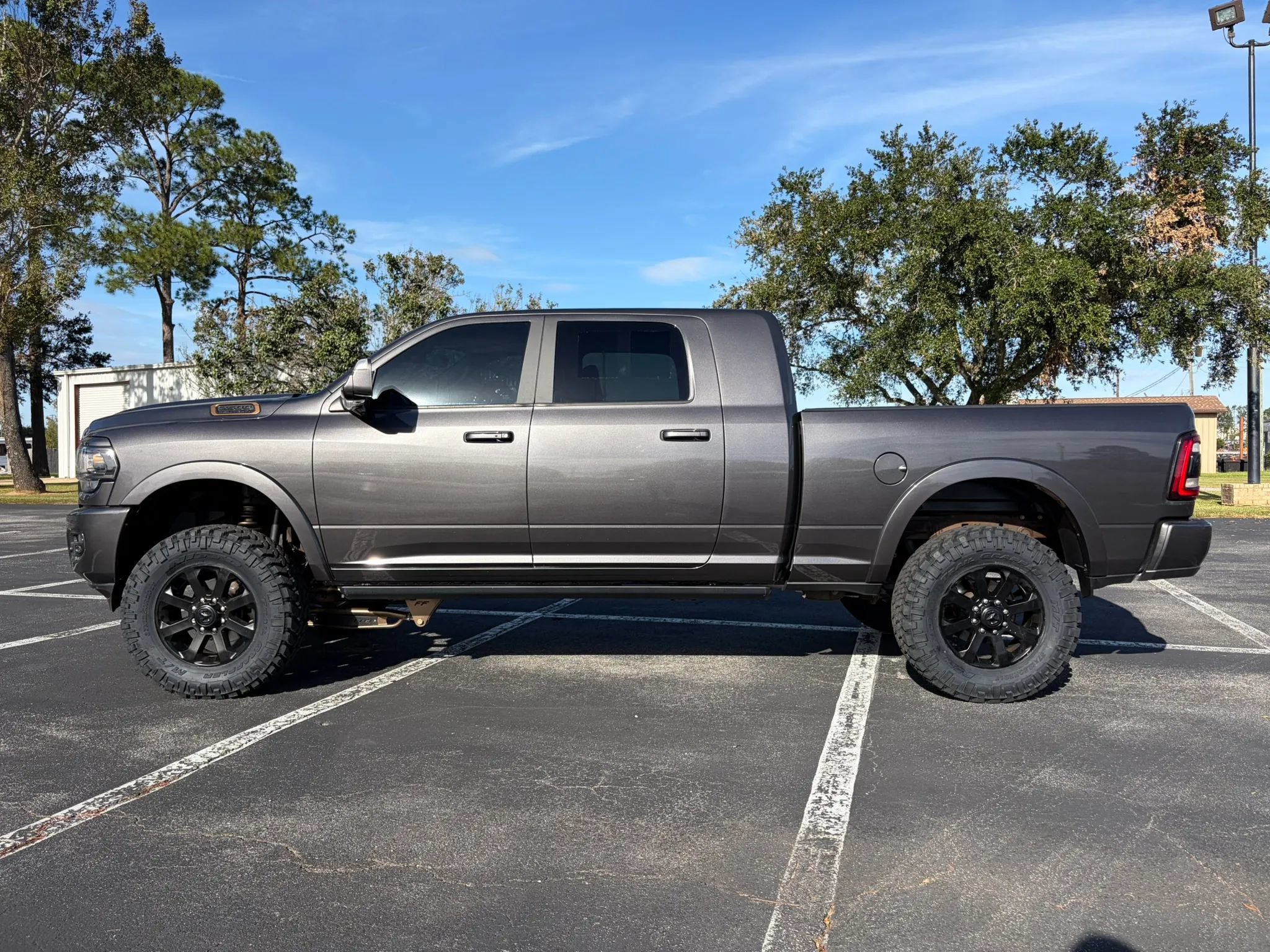 Used 2021 RAM 2500 Limited AWD/4WD image 3