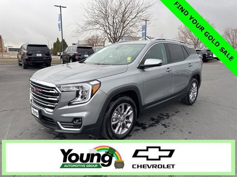 Certified 2024 GMC Terrain SLT image 3